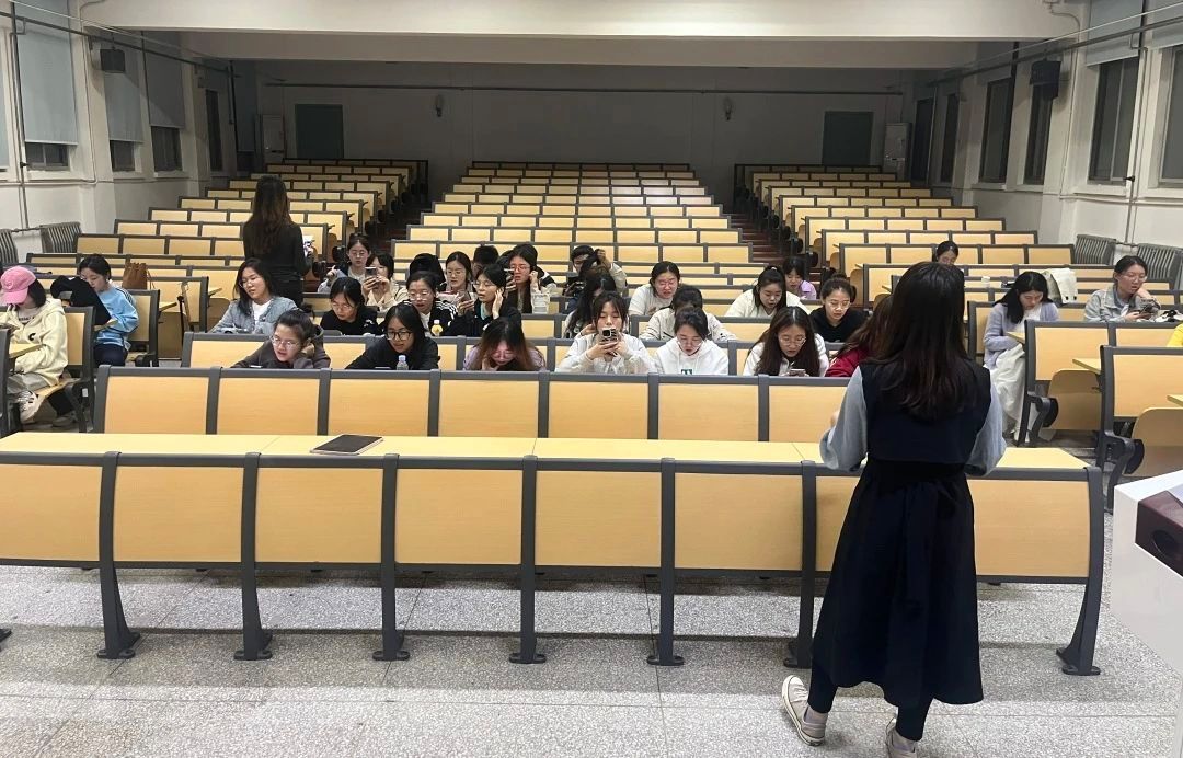 undefined 皇冠博彩